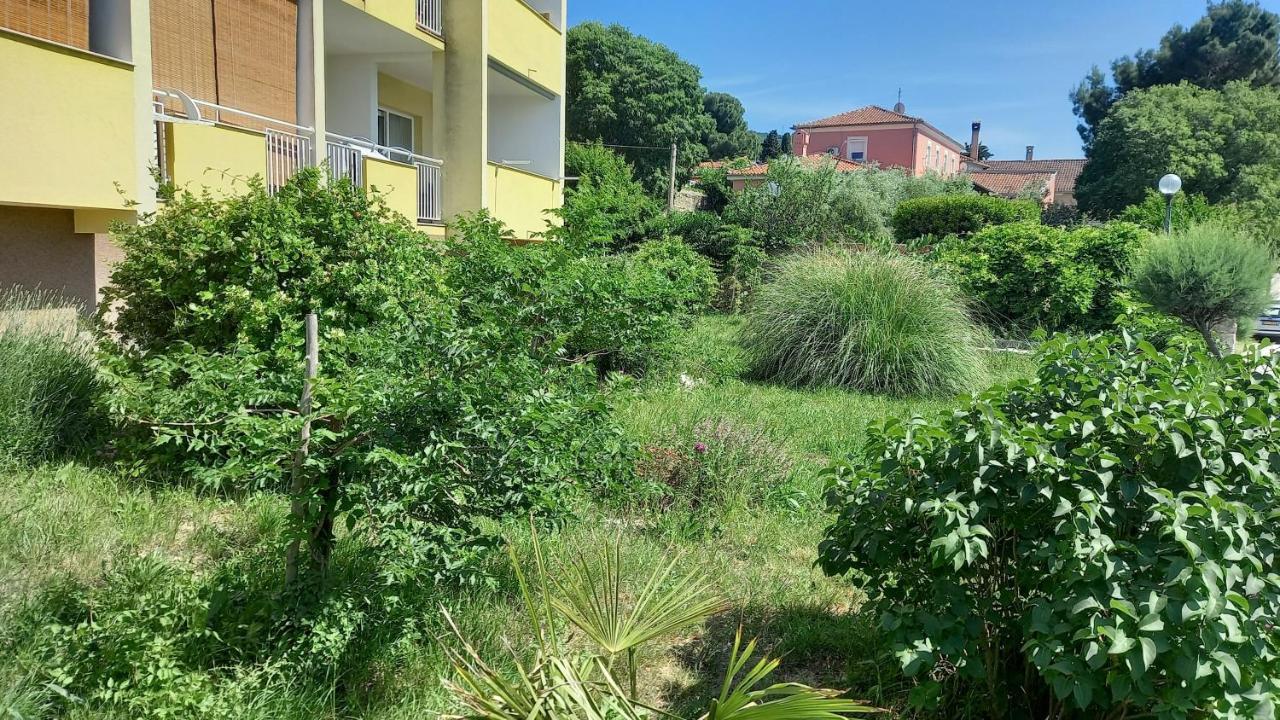 Apartment Sara - كريس المظهر الخارجي الصورة